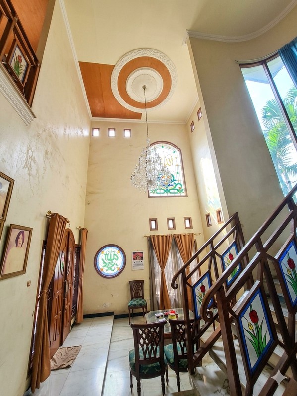 Rumah Besar 214m²/280m² Jakarta Timur, 5KT 5KM, SHM - Nego Sampai Deal!