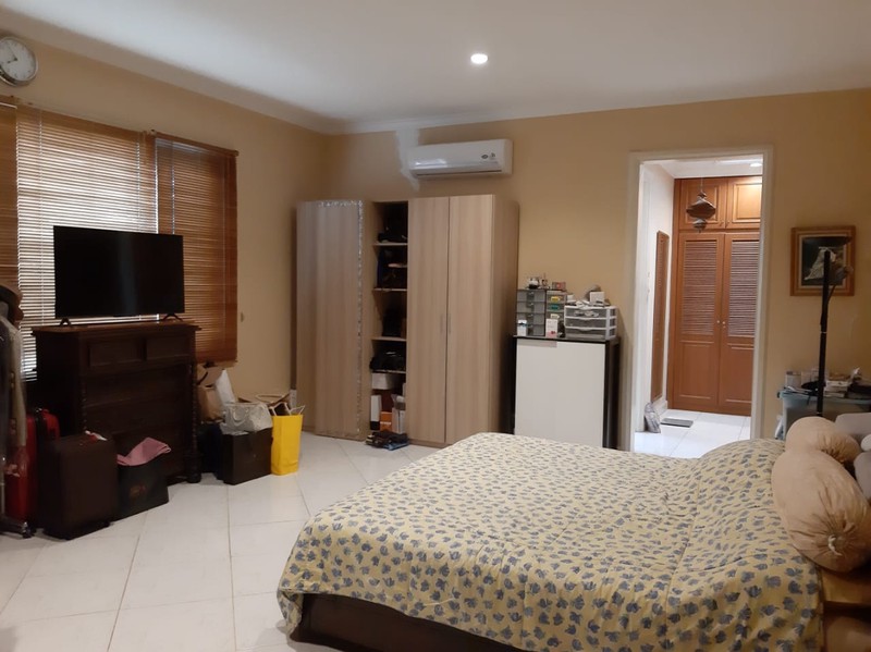 Rumah Di Jakarta Selatan LT 867 m² Harga 9,5 M - Rumah Luas & Strategis Cocok untuk Hunian atau Investasi