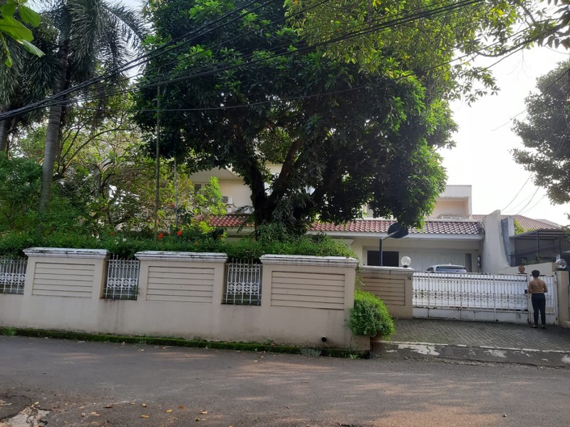 Rumah Di Jakarta Selatan LT 867 m² Harga 9,5 M - Rumah Luas & Strategis Cocok untuk Hunian atau Investasi