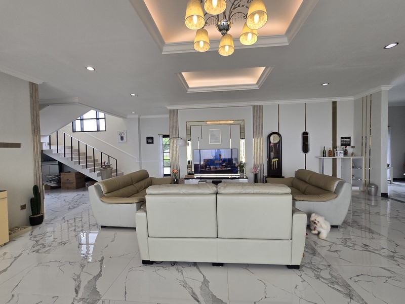 Rumah geger kalong, baru,mewah, bagus dan murah , Bandung