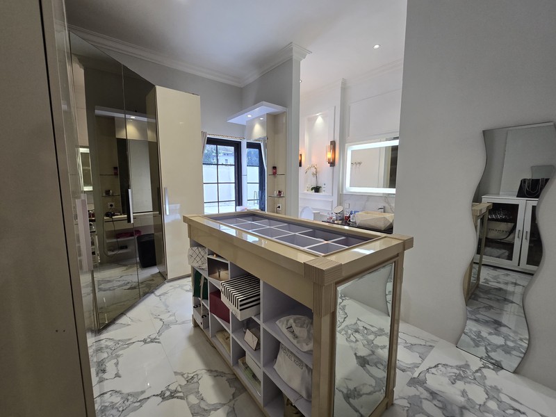 Rumah geger kalong, baru,mewah, bagus dan murah , Bandung