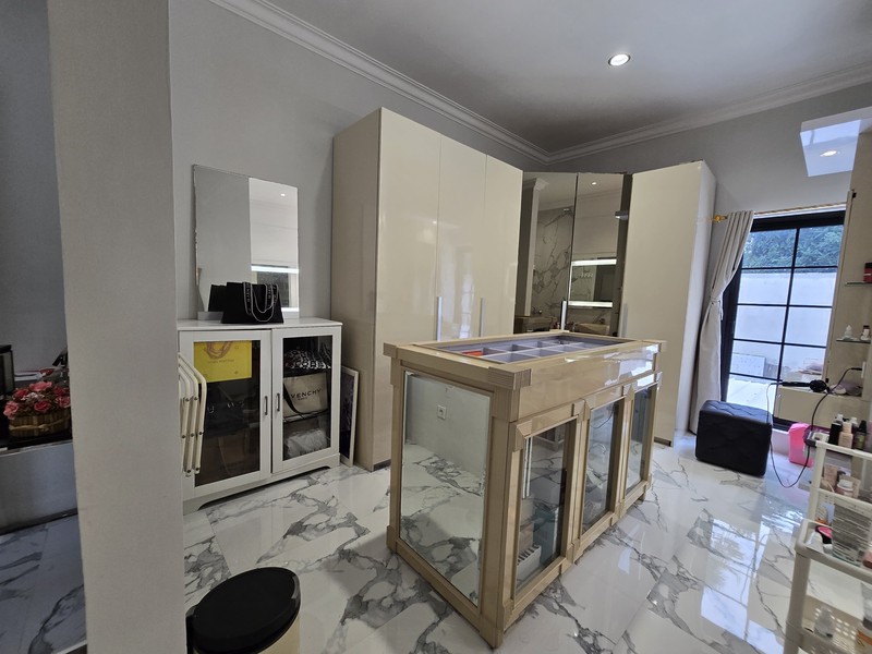 Rumah geger kalong, baru,mewah, bagus dan murah , Bandung