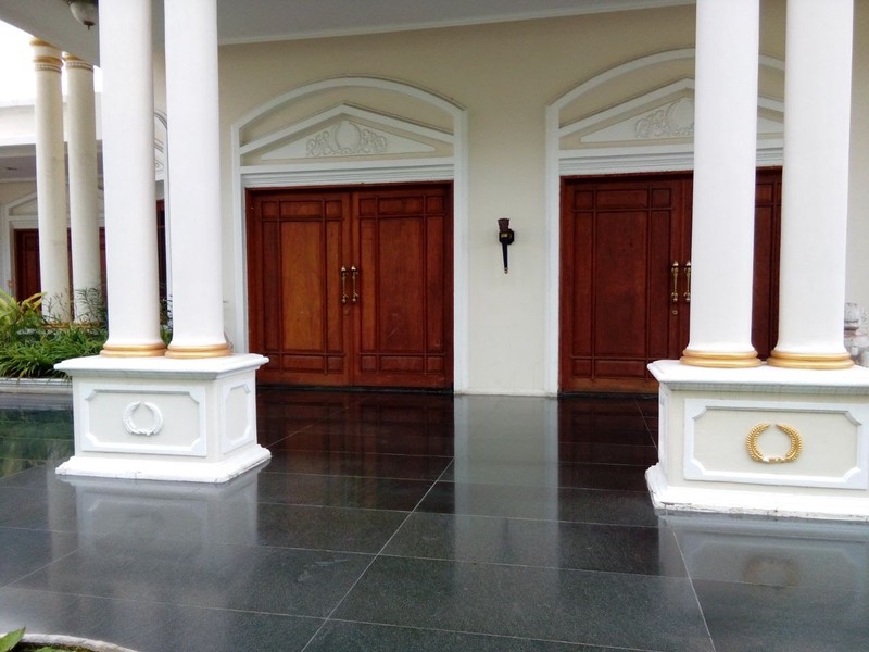 Rumah mewah pusat kota surabaya jl embong ploso cocok untuk kantor klinik kecantikan