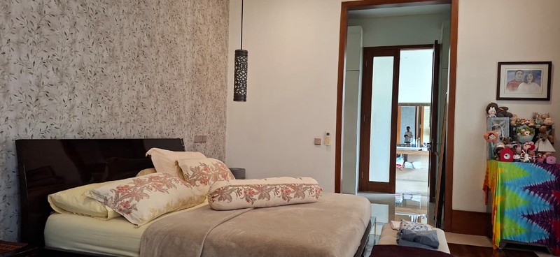 Rumah Dengan Taman Nyaman Seluas Samudera Di Cipete Utara Jaksel