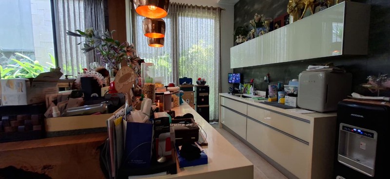 Rumah Dengan Taman Nyaman Seluas Samudera Di Cipete Utara Jaksel