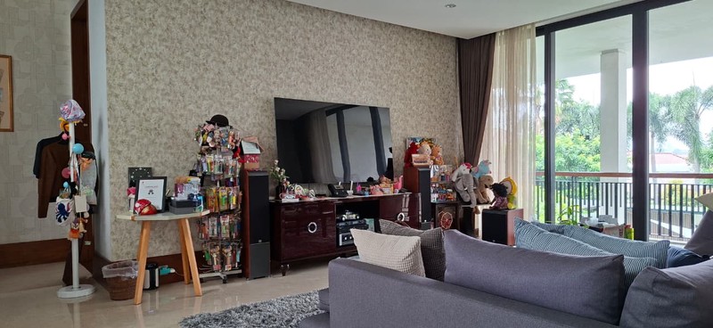 Rumah Dengan Taman Nyaman Seluas Samudera Di Cipete Utara Jaksel