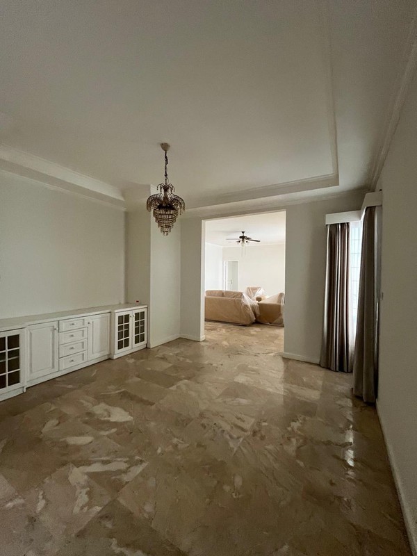 Rumah Nyaman Disewakan dengan Privat Pool di Lebak Bulus Dekat MRT