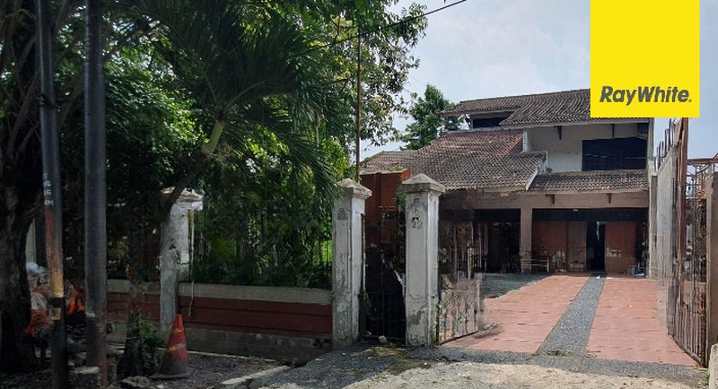 Dijual Rumah 2 lantai di Jalan Raya Tenggilis Surabaya