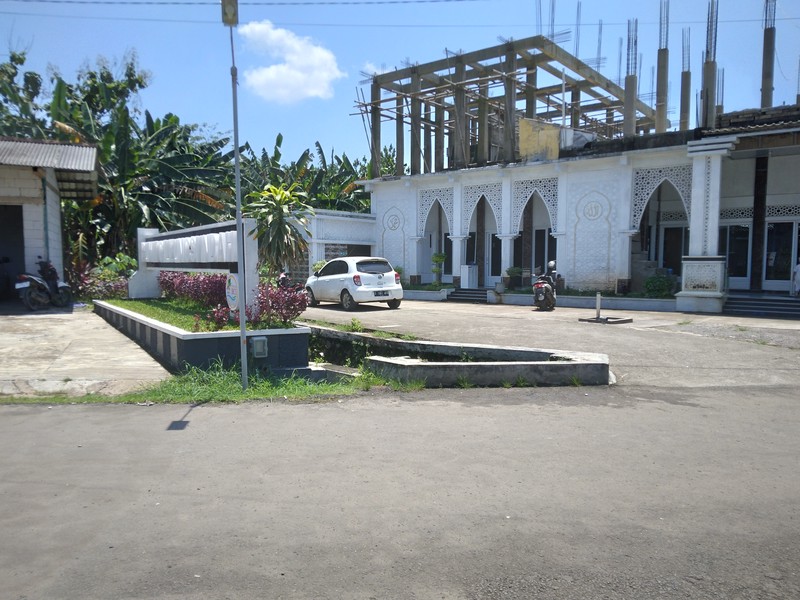 KAVING LUAS DEKAT MASJID DI BUKIT CILEUNGSI INDAH KLAPA NUNGGAL HARGA NEGO