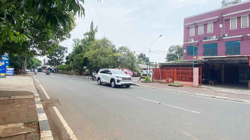 Ruko Bagus, Cocok untuk Usaha, Lokasi Strategis di Veteran.