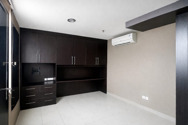 Dijual Cepat Apartemen Cervino Tebet - 3BR Luas 77m², Semi Furnished, Lokasi Premium Jakarta Selatan