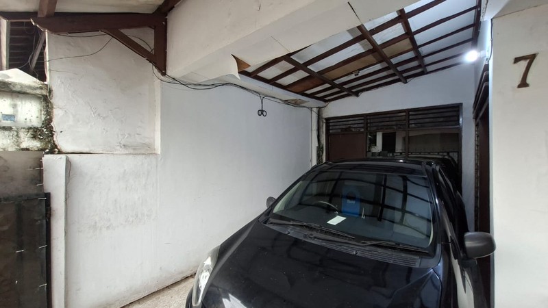 Dijual Rumah Tebet - Hitung Tanah, Lokasi Strategis!