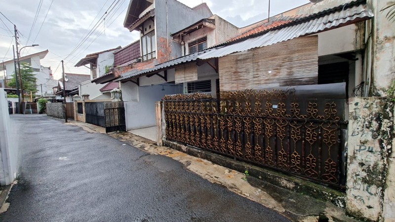 Dijual Rumah Tebet - Hitung Tanah, Lokasi Strategis!