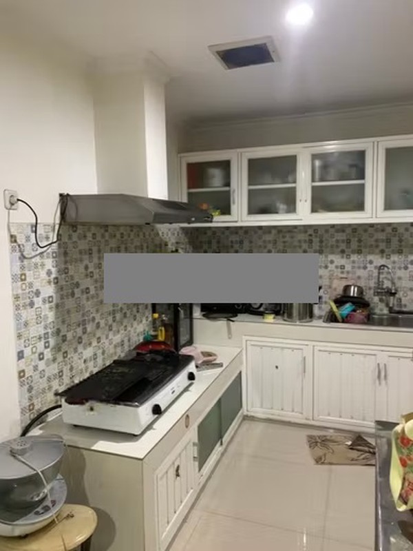 Jual Rumah Cantik Full Furnished 3 Lantai Kertajaya Indah Regency Surabaya