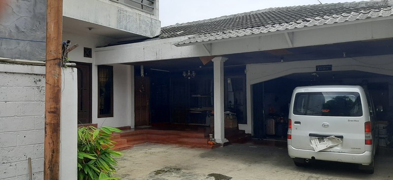 Rumah Lama dijual dengan Lokasi dan Tempat yang Nyaman