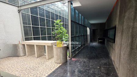 Gedung Mewah Strategis Mainroad Dago