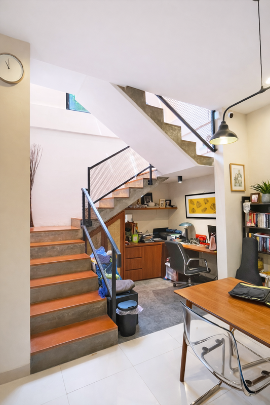 Rumah 2 Lantai di Panorama Bintaro Ciputat, Semi furnished Siap Huni