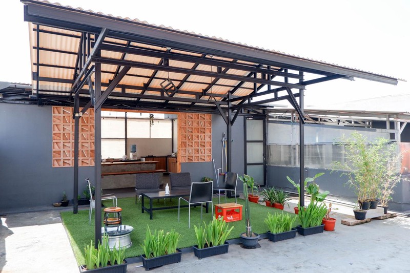 Kost 32 Kamar Full AC, 3 Lantai, SHM Kebayoran - Dekat MRT, Investasi Menguntungkan!