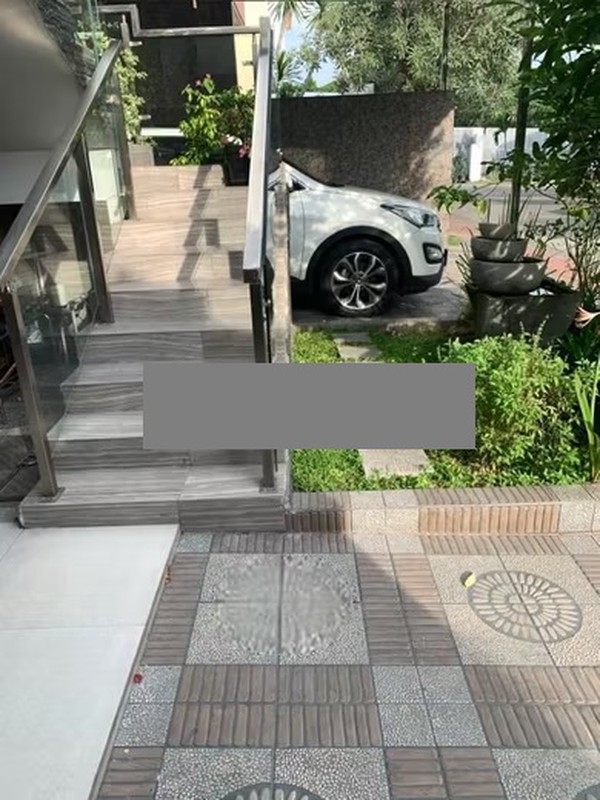 Jual Rumah 3 Lantai Full Furnished Kertajaya Indah Regency Surabaya