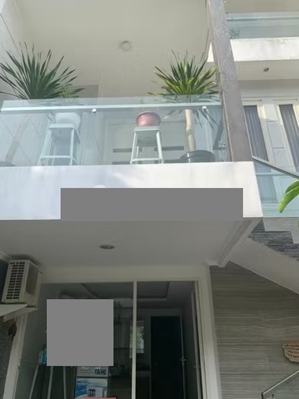 Jual Rumah 3 Lantai Full Furnished Kertajaya Indah Regency Surabaya