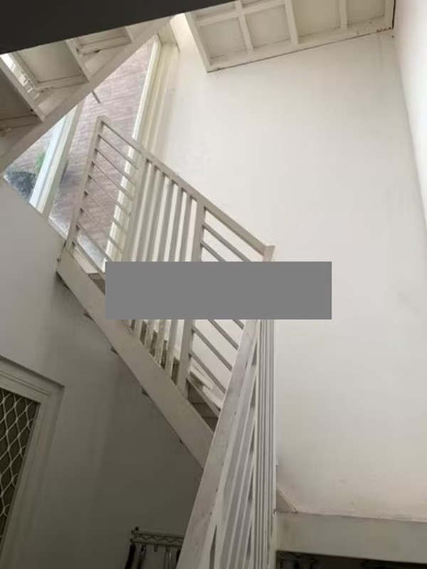 Jual Rumah 3 Lantai Full Furnished Kertajaya Indah Regency Surabaya