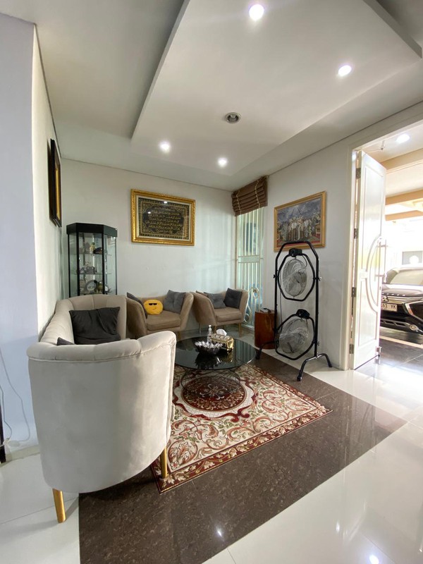 DIJUAL CEPAT - RUMAH THE GAYUNGSARI