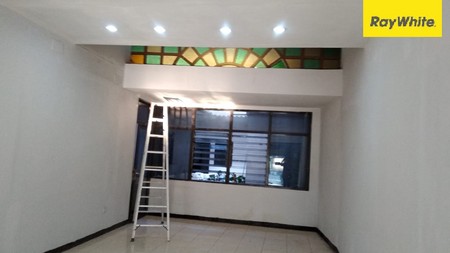 Disewakan Ruko Pusat Kota di Jalan Raya Kedungdoro Surabaya