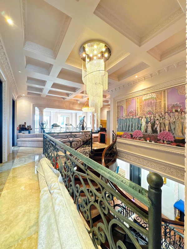 Istana Mewah Full Furnished - Kawasan Elite Cinere