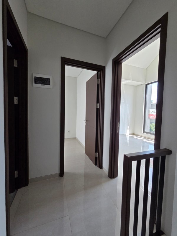 Rumah Baru,dalam cluster di Bintaro Jaya 9