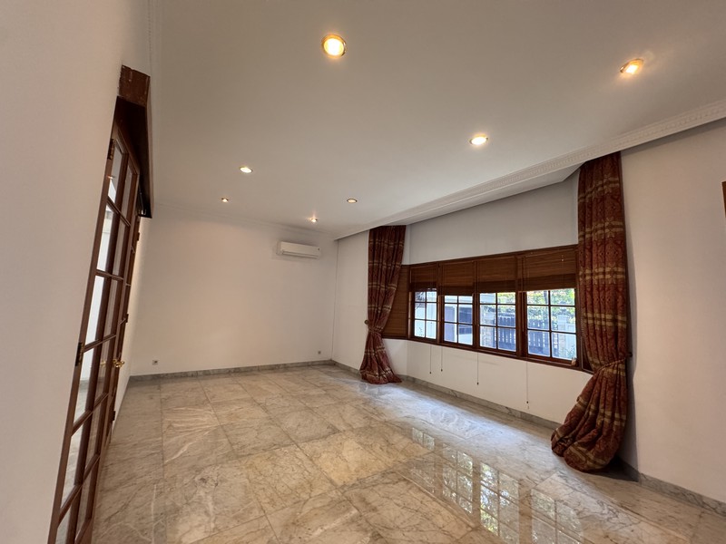 Luxury Residence for Rent on Jl. Sriwijaya Raya - Prime Kebayoran Baru Area | Expansive Land 1,500 m²