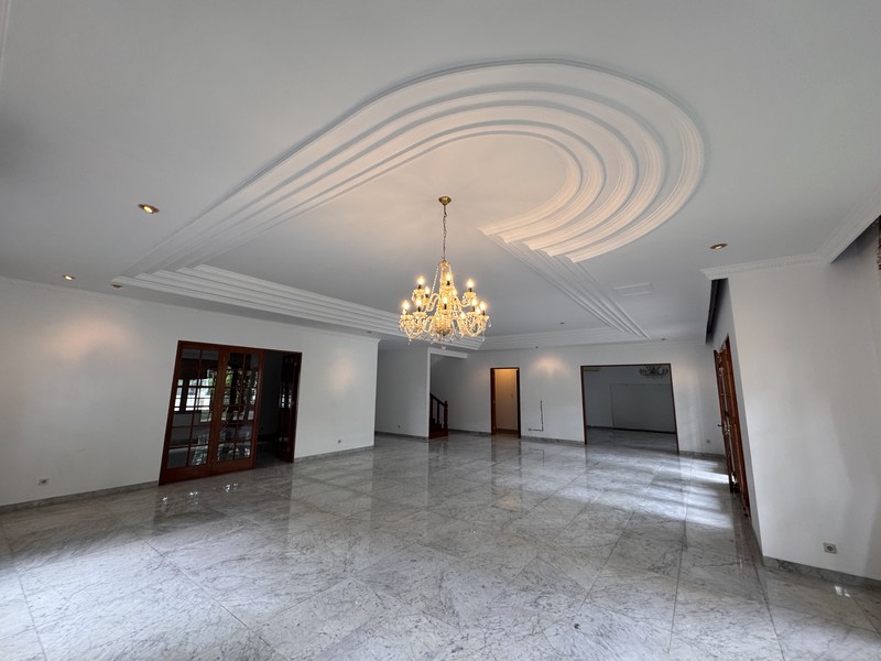 Luxury Residence for Rent on Jl. Sriwijaya Raya - Prime Kebayoran Baru Area | Expansive Land 1,500 m²