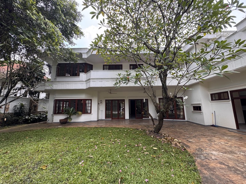 Luxury Residence for Rent on Jl. Sriwijaya Raya - Prime Kebayoran Baru Area | Expansive Land 1,500 m²