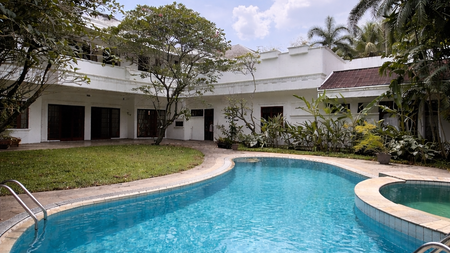 Luxury Residence for Rent on Jl. Sriwijaya Raya - Prime Kebayoran Baru Area | Expansive Land 1,500 m²