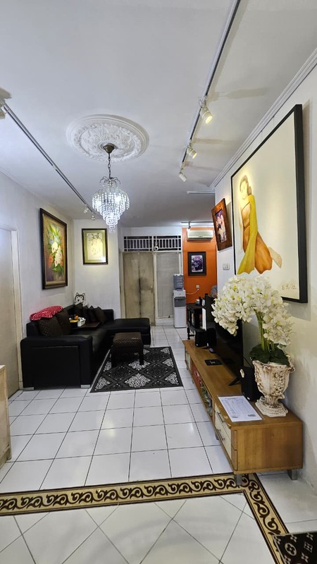 Rumah Bagus,nyaman,lokasi oke di Bintaro Jaya 5