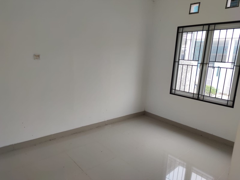 Rumah minimalis siap huni di pondok aren