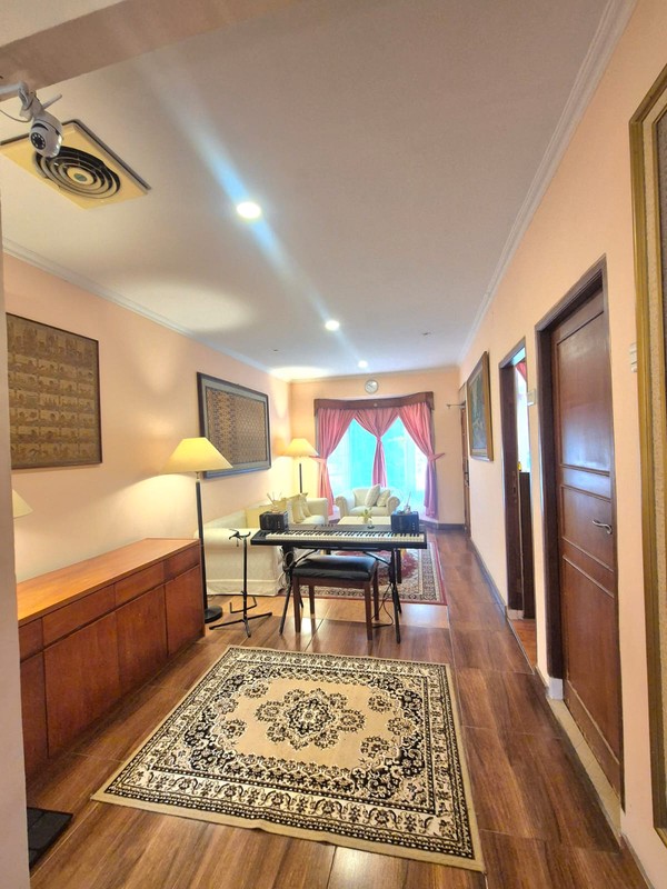 Rumah 2 Lantai Siap Huni di Bintaro Sektor 5 | 4 KT | Harga Nego!