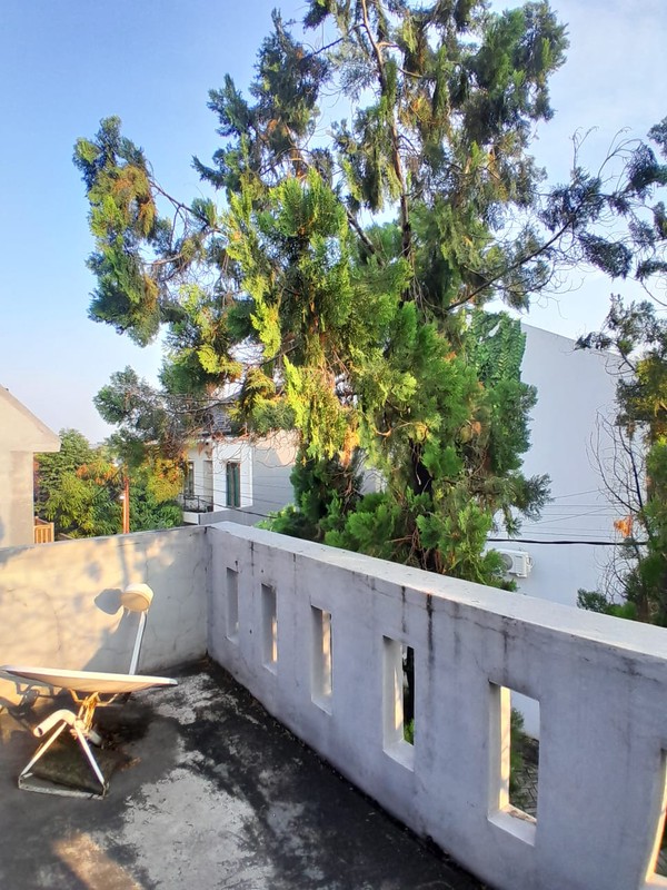 Rumah Cozy & Terawat di Rempoa 1,5 Lantai 10 Menit ke MRT Lebak Bulus