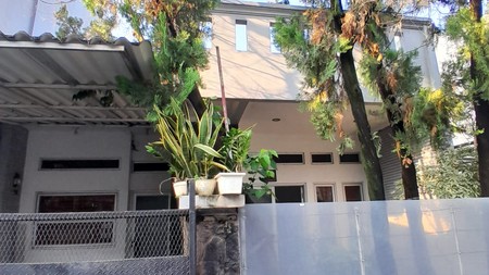 Rumah Cozy & Terawat di Rempoa 1,5 Lantai 10 Menit ke MRT Lebak Bulus