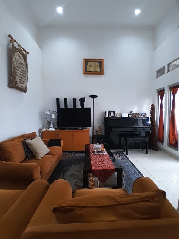 Rumah Cozy & Terawat di Rempoa 1,5 Lantai 10 Menit ke MRT Lebak Bulus