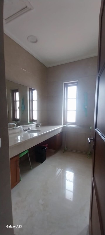 Rumah Mewah Bukit Gading Villa Kelapa Gading