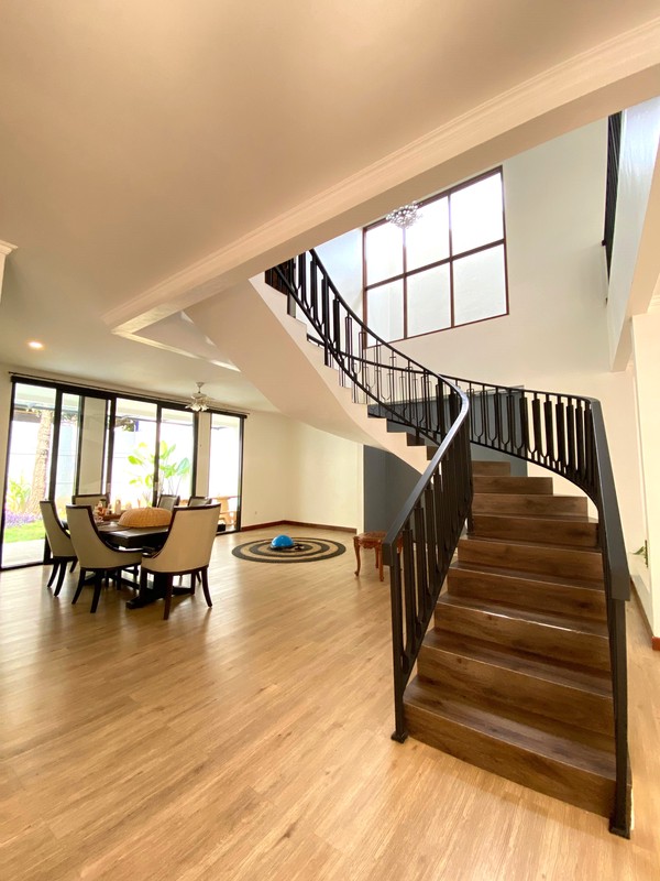 Puri Cinere Carport 4 Mobil Layout Plong Swimming Pool Harga Paling Murah di Levelnya