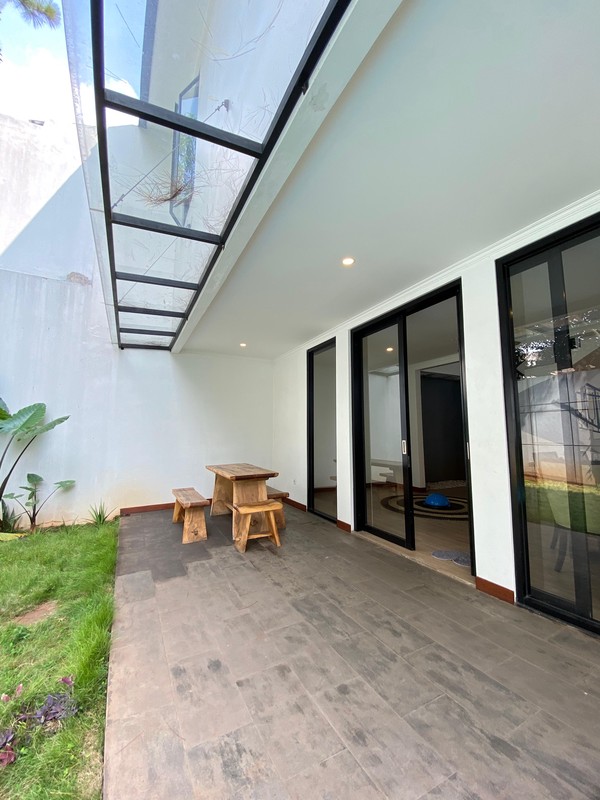 Puri Cinere Carport 4 Mobil Layout Plong Swimming Pool Harga Paling Murah di Levelnya