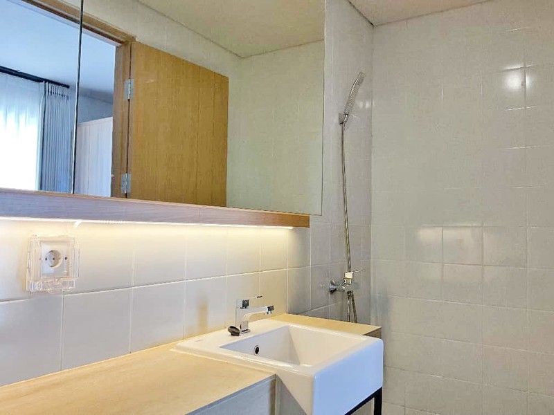 Rumah Modern Full Furnished di Greenwich Park, Cluster Imajihaus BSD City