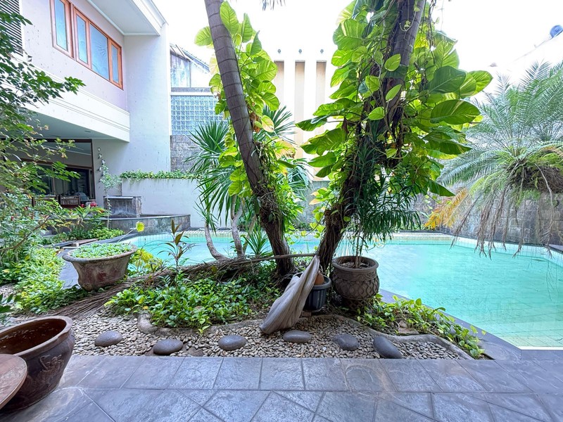 Rumah Bagus Di Jl Metro Alam Pondok Indah Jakarta Selatan