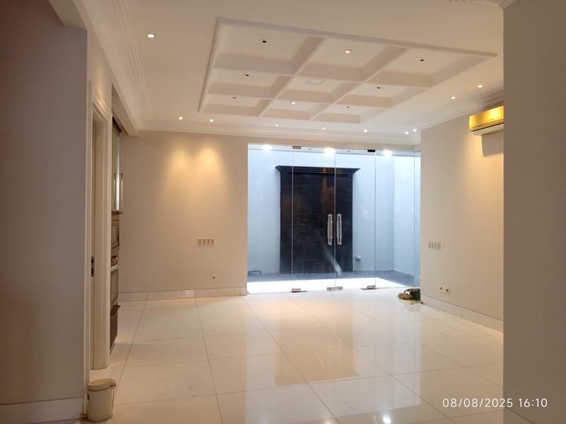 Rumah Bagus Di Jl Metro Alam Pondok Indah Jakarta Selatan