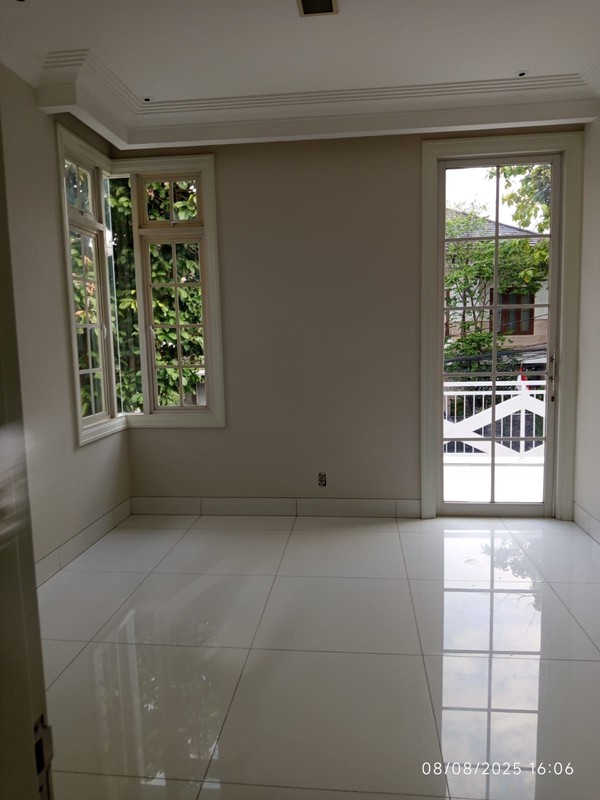 Rumah Bagus Di Jl Metro Alam Pondok Indah Jakarta Selatan