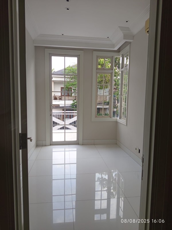 Rumah Bagus Di Jl Metro Alam Pondok Indah Jakarta Selatan