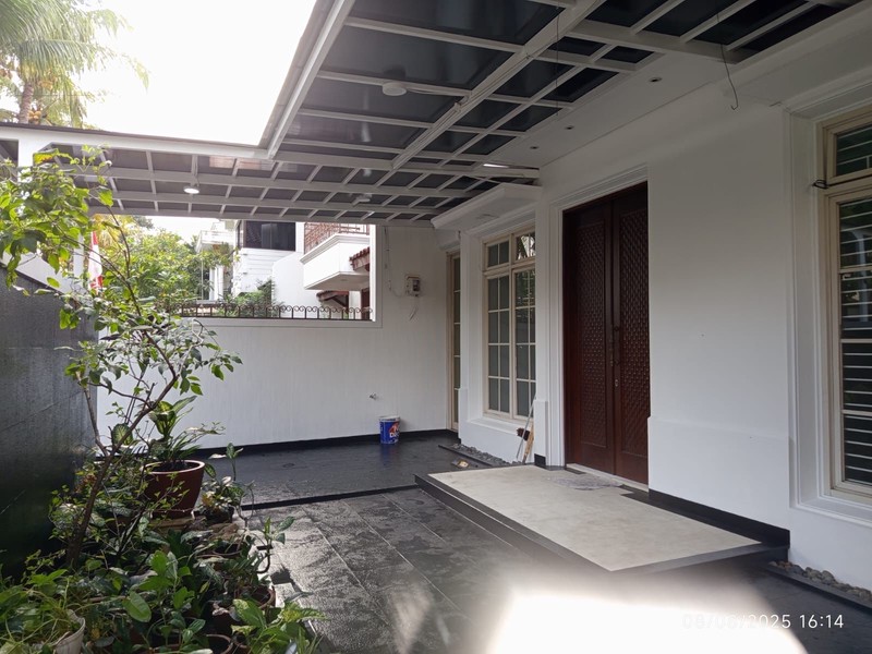 Rumah Bagus Di Jl Metro Alam Pondok Indah Jakarta Selatan