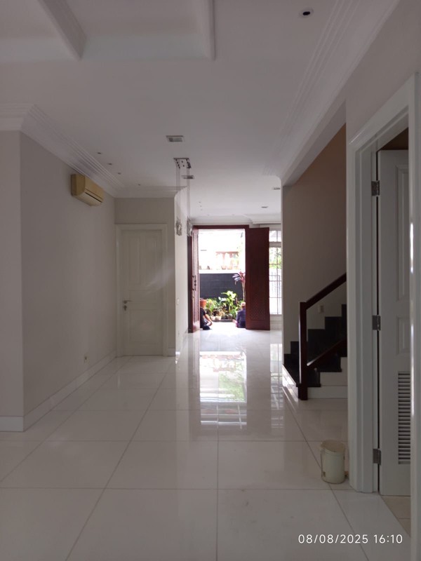 Rumah Bagus Di Jl Metro Alam Pondok Indah Jakarta Selatan