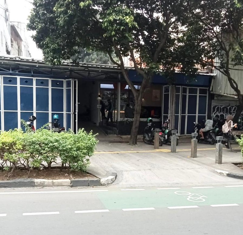 Ruang Usaha Strategis 1 Lantai | LT 372 m² | LB 200 m² | HGB | Harga Nego